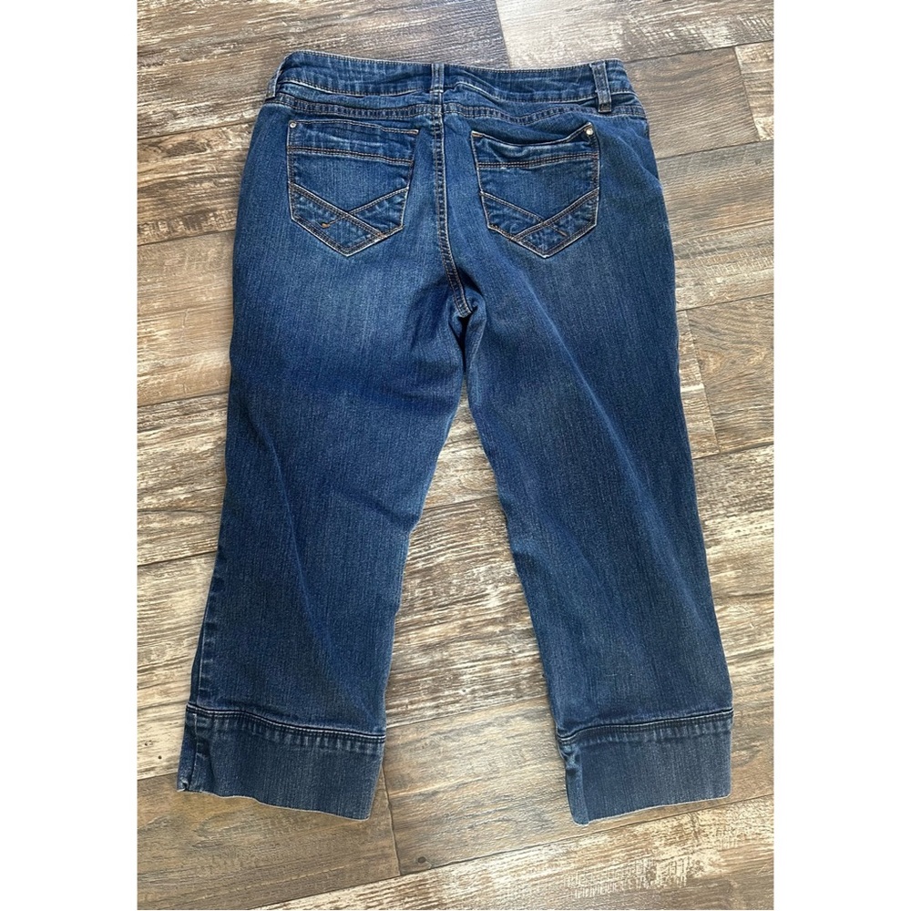 Nice Jean Capris - Picture 2 of 6